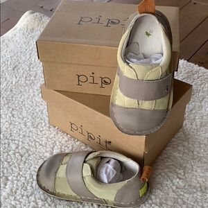 Pipit suede baby walker shoes